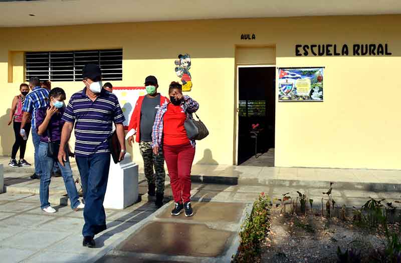 Limpio chiquito ernesto ATH escuela