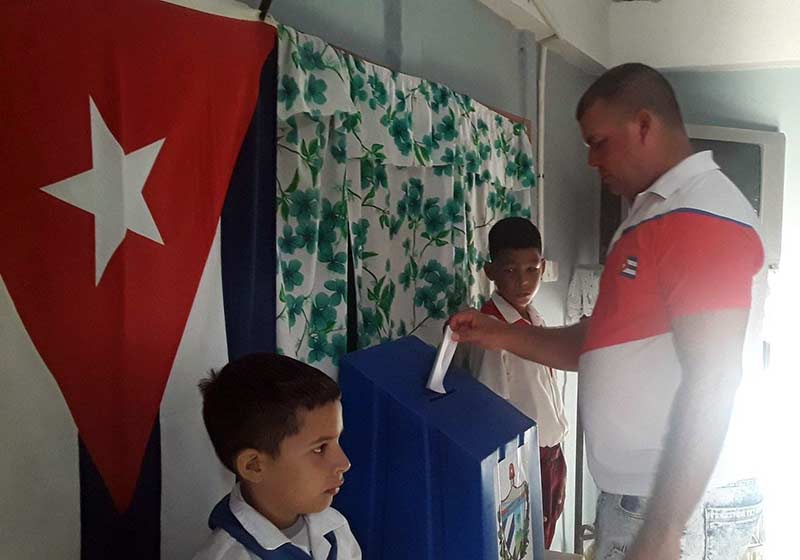 Codigo votaciones Yanela5