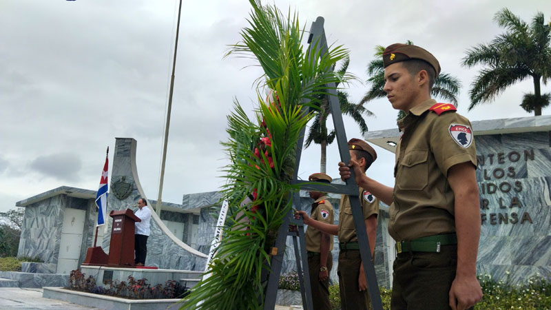 cementerio homenaje 04